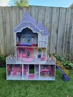Mooi groot poppenhuis / barbiehuis, Kinderen en Baby's, Speelgoed | Poppenhuizen, Ophalen, Zo goed als nieuw