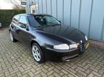 Alfa Romeo 147 1.6 T.Spark Veloce Trofeo NAP//AIRCO//TREKHAA, Auto's, Alfa Romeo, Voorwielaandrijving, Gebruikt, Zwart, 4 cilinders