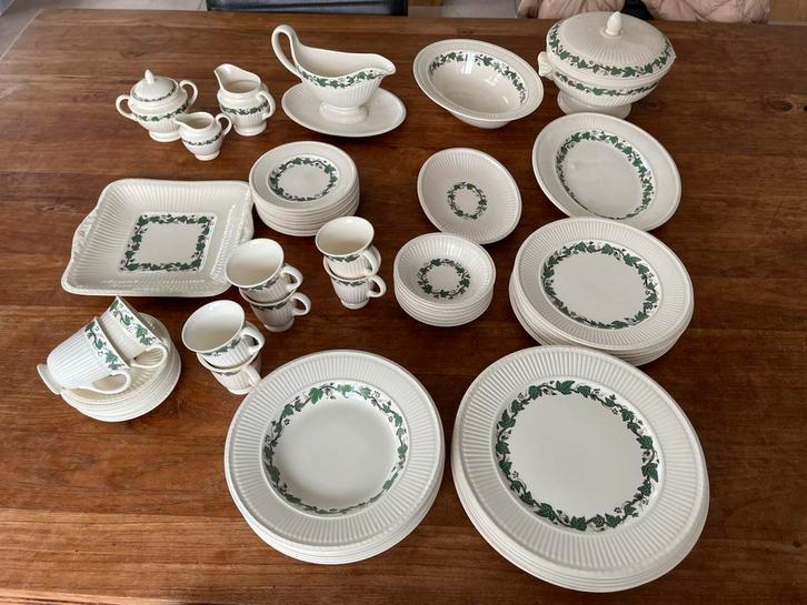 Wedgwood stratford servies, Huis en Inrichting, Keuken | Servies, Zo goed als nieuw, Compleet servies, Wedgwood, Porselein, Ophalen of Verzenden