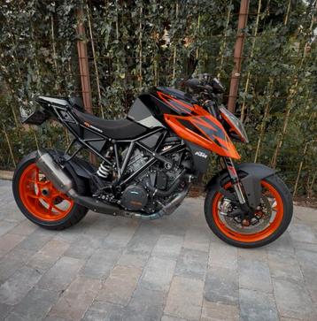 Akrapovic Evolution Full Titanium uitlaat KTM Superduke 1290 beschikbaar voor biedingen
