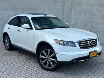 Bomvolle Witte Infiniti FX 35 S SUV 4X4 YoungTimer/280PK/APK beschikbaar voor biedingen