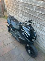 Yamaha aerox 70cc, Fietsen en Brommers, Scooters | Yamaha, Ophalen of Verzenden, Zo goed als nieuw, Tweetakt, Aerox