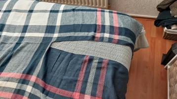 Omslagdoek/poncho beschikbaar voor biedingen