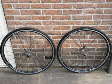 DT Swiss R23 Spline Wielset Body Shimano/Sram m10-11 beschikbaar voor biedingen
