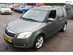Skoda Roomster 1.2 Trekhaak,Lichtmetalen velgen,Airco!, Auto's, Voorwielaandrijving, Gebruikt, Zwart, Bedrijf