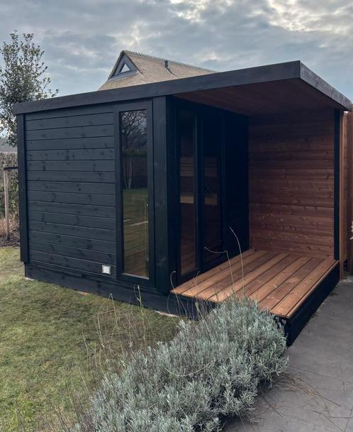 Luxe Thermowood buitensauna met luifel en vlonder. Tuinsauna, Sport en Fitness, Sauna, Nieuw, Complete sauna, Fins of Traditioneel