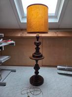 Lamp op tafeltje, Huis en Inrichting, Lampen | Tafellampen, Ophalen, Hout, 75 cm of meer