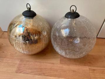 2 Hele grote heksenbollen met een omtrek van 63 cm! 25 euro beschikbaar voor biedingen