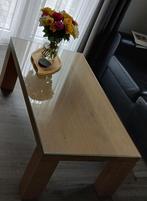 Salontafel voorzien van een glasplaat, Huis en Inrichting, Tafels | Salontafels, Ophalen, Gebruikt, 100 tot 150 cm, 50 tot 100 cm