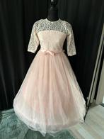 Vintage ‘60 roze trouwjurk + hoepelrok onder leuk v. paspop, Kleding | Dames, Trouwkleding en Trouwaccessoires, Trouwjurk, C, Ophalen of Verzenden