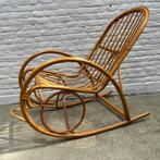 vintage schommelstoel, rotan voor huis of tuin, japandi boho, Huis en Inrichting, Stoelen, Japandi, Riet of Rotan, Gebruikt, Bruin