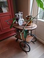 Vintage dranktrolley smeedijzer en hout, Huis en Inrichting, Ophalen, 50 tot 100 cm, Zo goed als nieuw, Ovaal