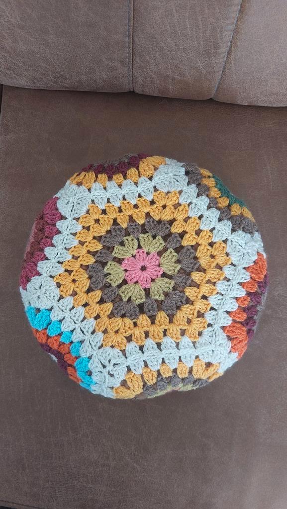 Gehaakt Granny Square Kussen - 28cm, zonder vulling, Huis en Inrichting, Woonaccessoires | Kussens, Ophalen of Verzenden
