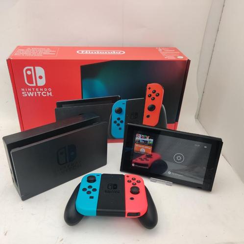 Nintendo Switch V2 compleet in doos nu voor €209.99, Spelcomputers en Games, Spelcomputers | Nintendo Switch, Zo goed als nieuw