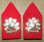 Setje Kraagstukken Regiment Infanterie Oranje Gelderland, Ophalen of Verzenden, Landmacht, Nederland, Embleem of Badge