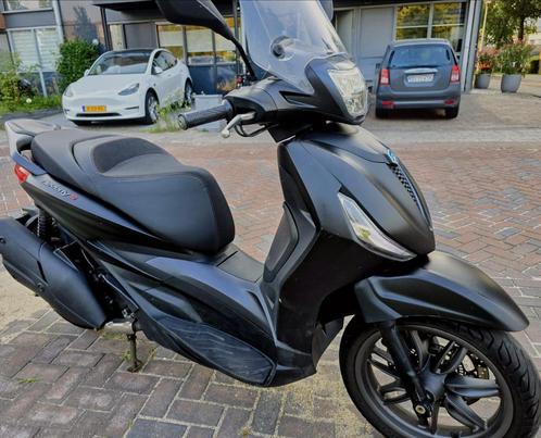 Piaggio Beverly 400hpe, Fietsen en Brommers, Scooters | Piaggio, Zo goed als nieuw, Overige modellen, Ophalen of Verzenden