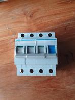 Hager hoofdschakelaar 63A, Ophalen of Verzenden, Zo goed als nieuw, Schakelaar
