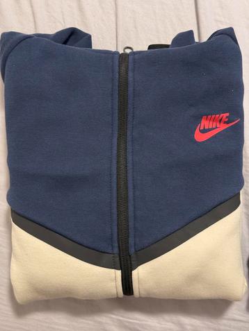 nike tech, nieuw/zgan beschikbaar voor biedingen
