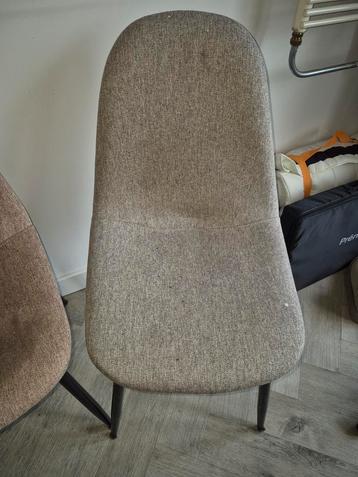 Eetkamerstoelen 2 stuks gratis ophalen 