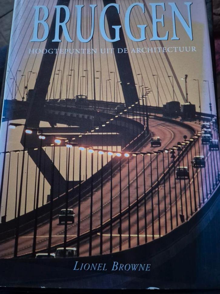 Bruggen - Hoogtepunten uit de Architectuur, Boeken, Kunst en Cultuur | Architectuur, Zo goed als nieuw, Architectuur algemeen