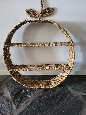 Rotan wandrek appel beschikbaar voor biedingen