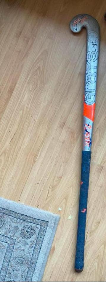 Hockeystick Grays beschikbaar voor biedingen