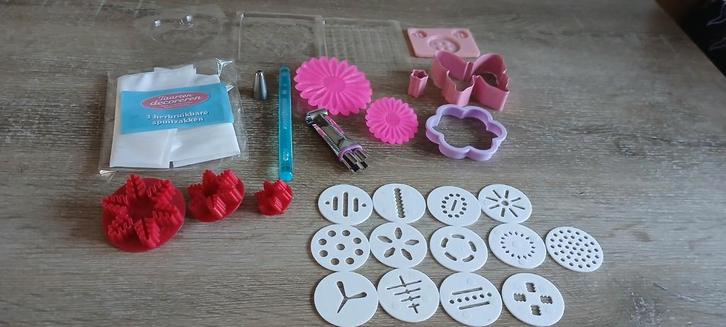 Taart cupcake gebak fondant versiering accessoires bakken, Hobby en Vrije tijd, Taarten en Cupcakes maken, Gebruikt, Overige typen