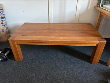 Eikenhouten salontafel  beschikbaar voor biedingen