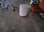 Witte Vuilnisbak met Pedaal, Huis en Inrichting, Woonaccessoires | Prullenbakken, Ophalen of Verzenden