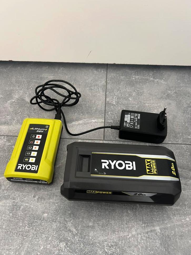 Ryobi Lithium-accu 36 V 2,0 Ah met lader, Tuin en Terras, Heggenscharen, Zo goed als nieuw, Ophalen of Verzenden