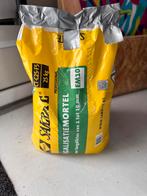 Sakrete Egalisatiemortel EM10 - 15+ kg, Doe-het-zelf en Verbouw, Overige Doe-het-zelf en Verbouw, Ophalen, Zo goed als nieuw