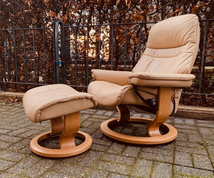 Mooie Stressless ‘Sunrise’ relaxfauteuil & hocker, Huis en Inrichting, Fauteuils, Leer, 75 tot 100 cm, Ophalen of Verzenden