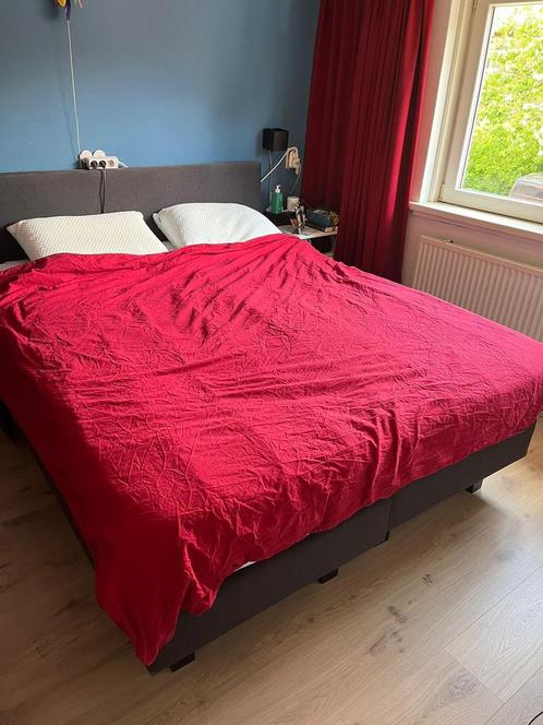 Elektrische boxspring, Huis en Inrichting, Slaapkamer | Boxsprings, Zo goed als nieuw, 180 cm, 200 cm, Tweepersoons, Ophalen