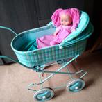 Poppenwagen met pop,lakentje en dekentje, Ophalen