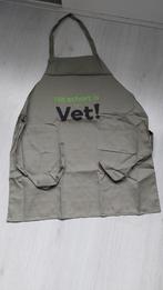 Schort in groen met tekst dit schort is tegen vet. Nieuw, Huis en Inrichting, Keuken | Textiel, Ophalen of Verzenden, Nieuw, Groen