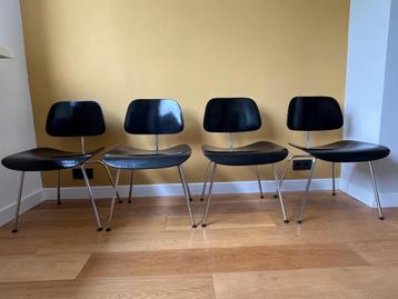 4 Eames Herman Miller DCM stoelen