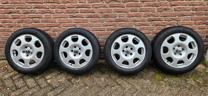 VW/AUDI velgen 5x112 205/55/R16 allseason banden, Auto-onderdelen, Banden en Velgen, Banden en Velgen, All Season, 16 inch, 205 mm