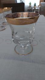 6 glazen  met bladgoud, Ophalen