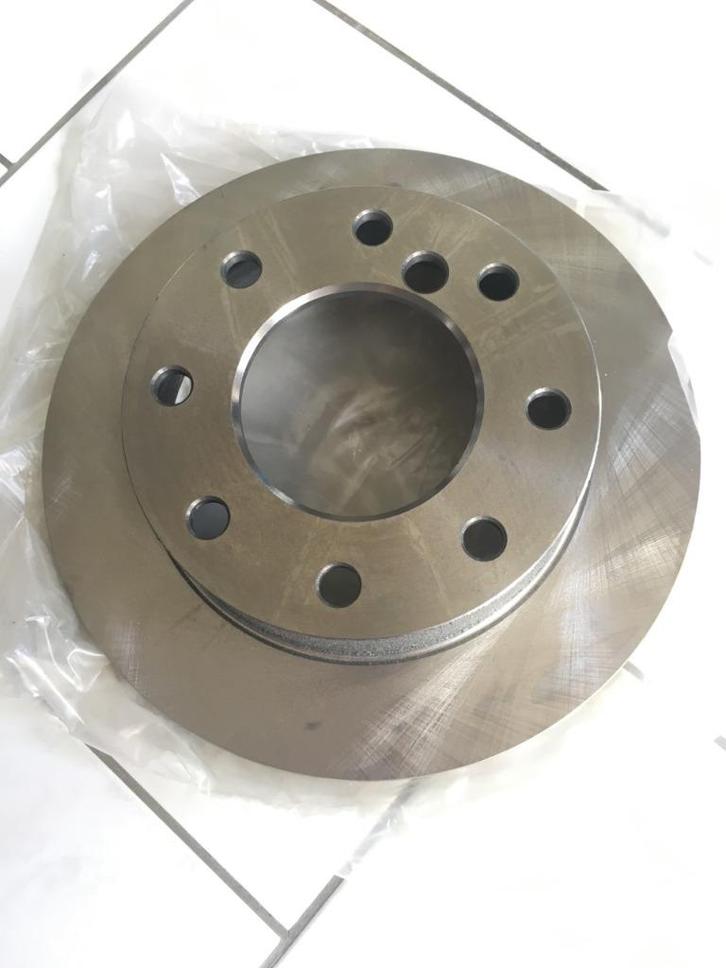 Te koop remschijf Dodge w200, Auto diversen, Overige Auto diversen, Ophalen of Verzenden