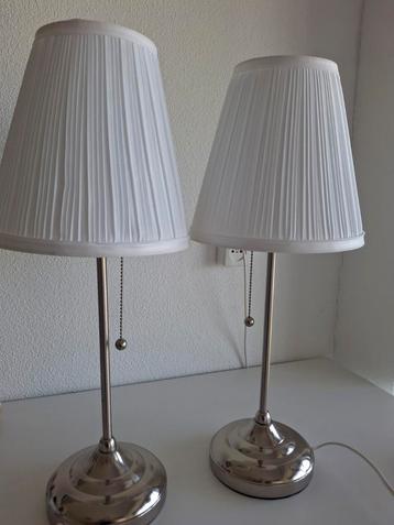 1x  IKEA ÅRSTID Tafellamp - Nikkel/Wit 15 euro  beschikbaar voor biedingen