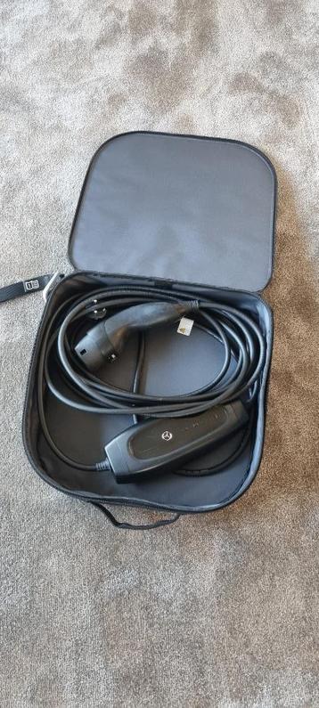 Mercedes Benz Thuislader met tas beschikbaar voor biedingen