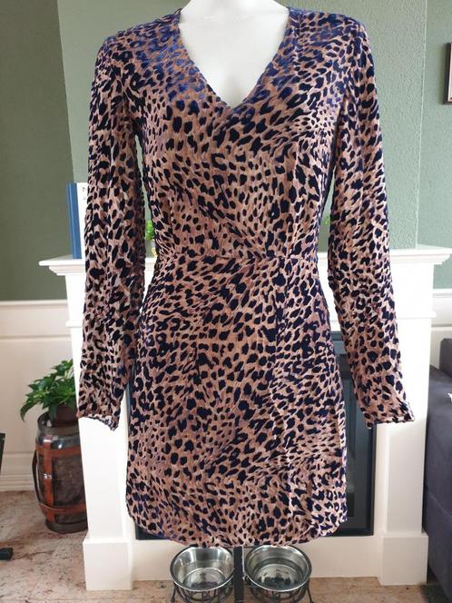 ST Studio prachtige luipaard fluweel print jurk mt 36 S, Kleding | Dames, Jurken, Zo goed als nieuw, Maat 36 (S), Bruin, Knielengte