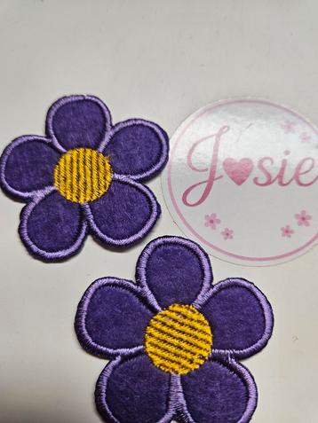 Paarse Bloemen Applicaties - 2 stuks beschikbaar voor biedingen