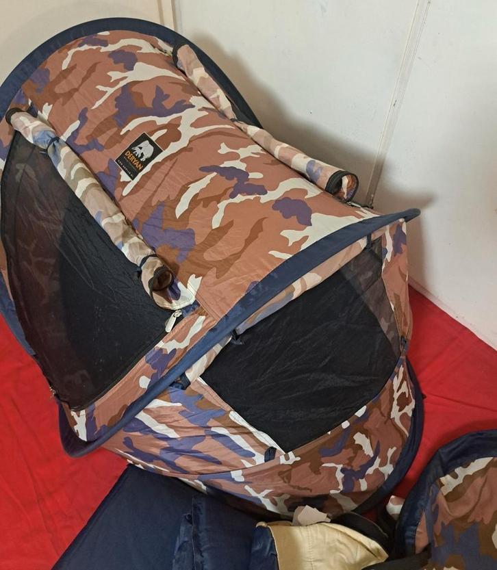 luxe Deryan Baby Tent Campingbedje zelfopblaasbare matras
l, Kinderen en Baby's, Babywiegjes en Ledikanten, Zo goed als nieuw