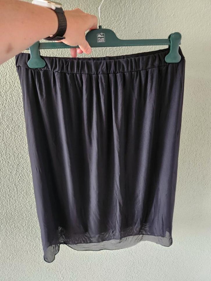 Zwarte rok Norah Maat 48, Kleding | Dames, Rokken, Zo goed als nieuw, Maat 46/48 (XL) of groter, Zwart, Knielengte, Ophalen of Verzenden