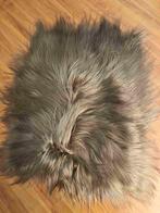 Bruine beige langharige schapenvacht 100/80