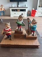 Disney 7 dwergen beeld deel 2, Verzamelen, Ophalen of Verzenden, Zo goed als nieuw, Beeldje of Figuurtje