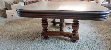 Salontafel met mooie details beschikbaar voor biedingen