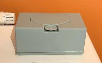 Doos voor billendoekjes beschikbaar voor biedingen