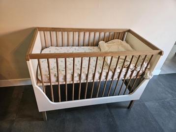 Kidsmill Sepp - ledikant en commode (met bladvergroter) beschikbaar voor biedingen